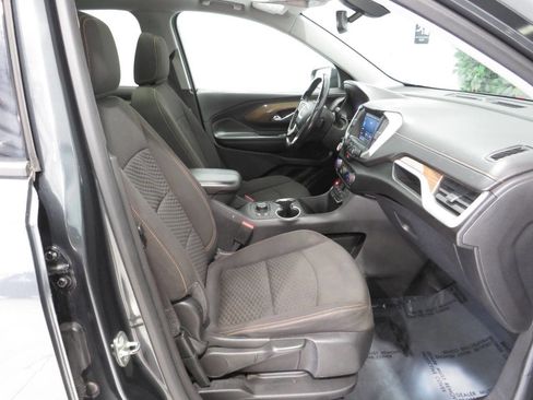 Used 2018 GMC Terrain SLE w/ Driver Convenience Package AWD/4WD image 10