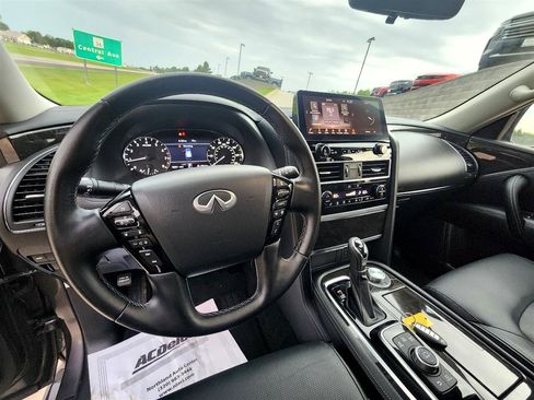 Used 2024 INFINITI QX80 Luxe image 16