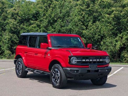 Certified 2024 Ford Bronco Outer Banks AWD/4WD image 1