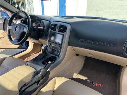 Used 2006 Chevrolet Corvette Convertible w/ Preferred Equipment Group image 24