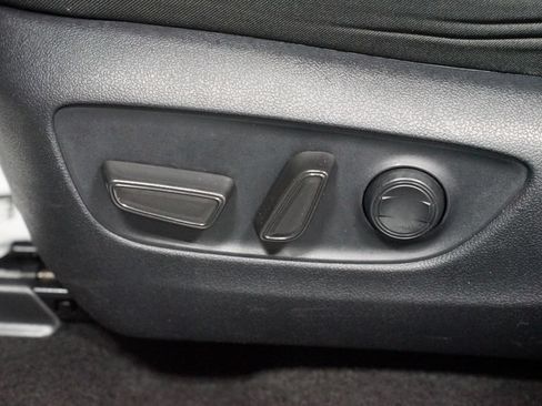 Certified 2025 Toyota RAV4 XLE FWD image 33