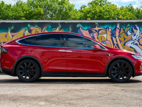 Used 2020 Tesla Model X Long Range AWD/4WD image 8