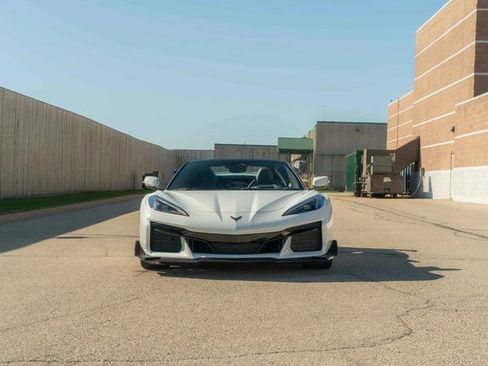 Used 2025 Chevrolet Corvette Z06 w/ Z07 Performance Package image 28