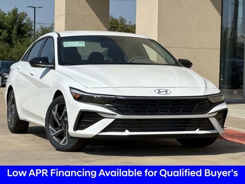 New 2025 Hyundai Elantra Sport image 2