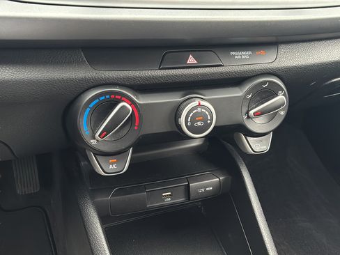 Used 2022 Kia Rio S FWD image 28
