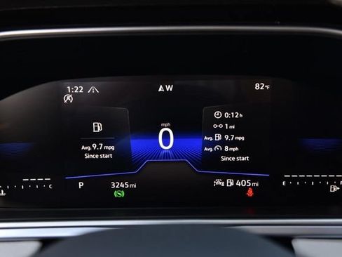 Used 2025 Volkswagen Taos SE AWD/4WD image 11