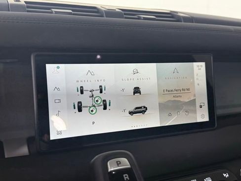 New 2024 Land Rover Defender 110 S image 33