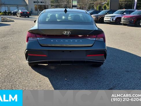 Certified 2026 Hyundai Elantra SE w/ Cargo Package FWD image 6