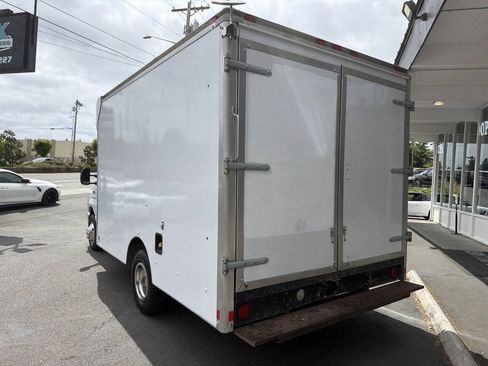 Used 2013 Ford E-350 and Econoline 350 Super Duty RWD image 6