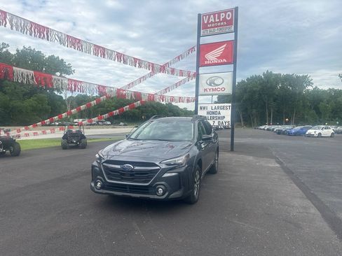 Used 2023 Subaru Outback Premium AWD/4WD image 2