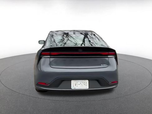 Used 2025 Toyota Prius LE image 11