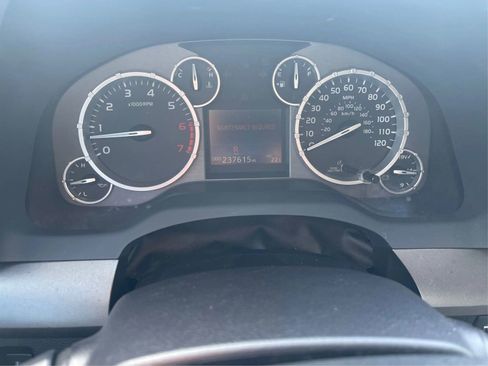 Used 2017 Toyota Tundra SR5 w/ SR5 Upgrade Package image 15