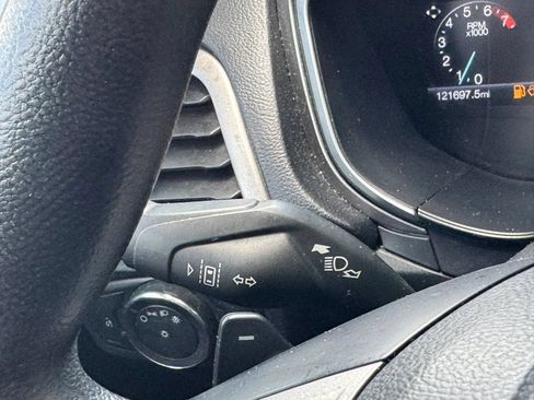 Used 2019 Ford Fusion SE FWD image 30