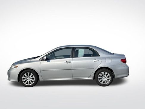 Used 2013 Toyota Corolla LE image 2