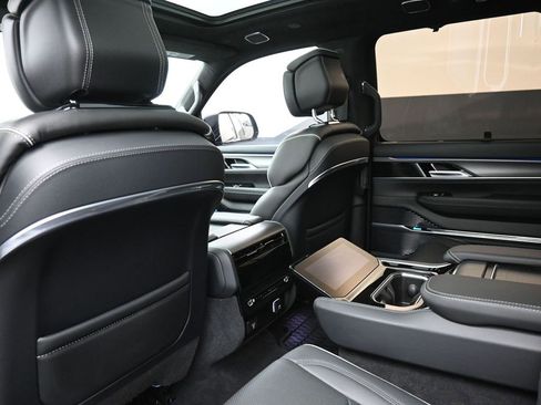 Used 2023 Jeep Grand Wagoneer Series II w/ Quick Order Packagew 28T image 2