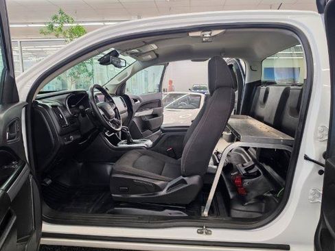 Used 2022 Chevrolet Colorado LT w/ Fleet Safety Package RWD image 8