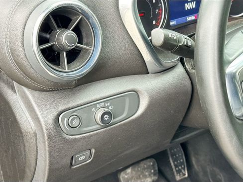 Used 2023 Chevrolet Blazer LT image 10