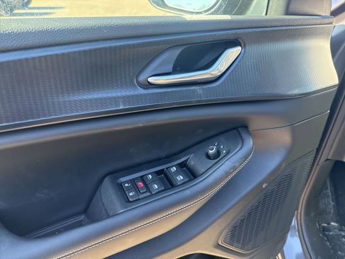 New 2026 Jeep Grand Cherokee Laredo image 19