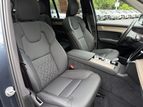 Certified 2025 Volvo XC90 B6 Plus AWD/4WD image 35