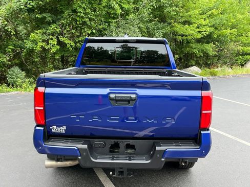 Certified 2024 Toyota Tacoma SR5 AWD/4WD image 4