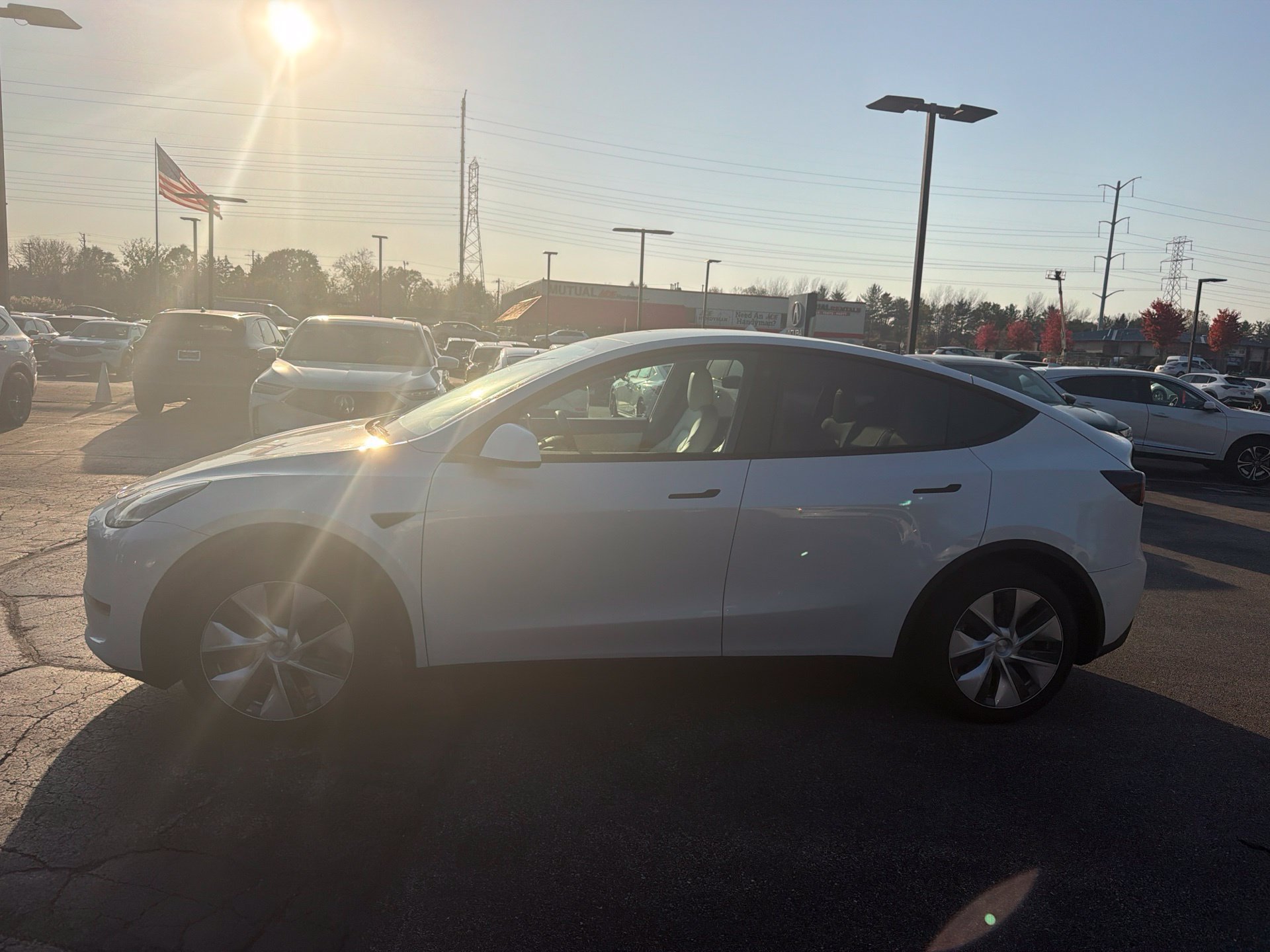 Used 2020 Tesla Model Y Long Range AWD/4WD image 3