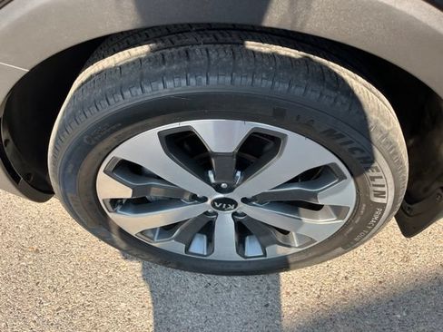 Used 2021 Kia Telluride S AWD/4WD image 20