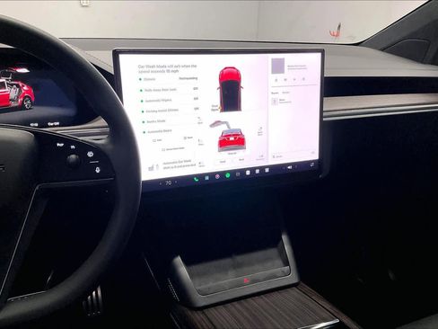 Used 2023 Tesla Model X image 9