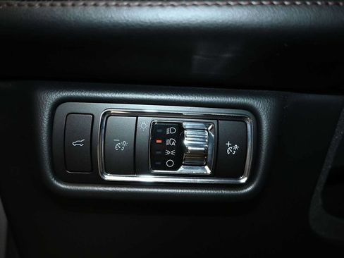 Used 2023 Lincoln Aviator AWD w/ Premium Package image 18