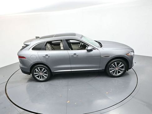 Used 2023 Jaguar F-PACE S image 28