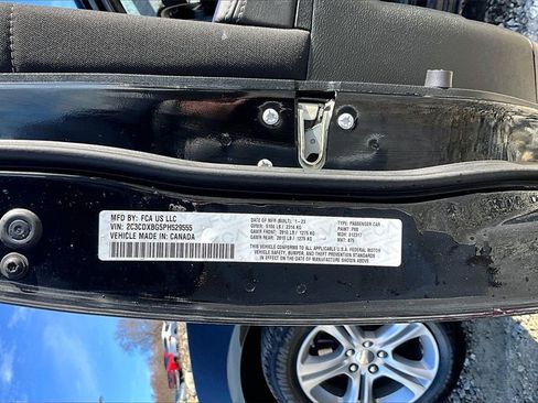 Used 2023 Dodge Charger SXT image 28