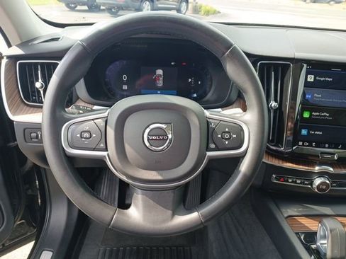 Used 2022 Volvo XC60 B5 Momentum w/ Advanced Package image 15