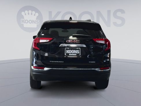 Used 2022 GMC Terrain SLT w/ Tech Package AWD/4WD image 10
