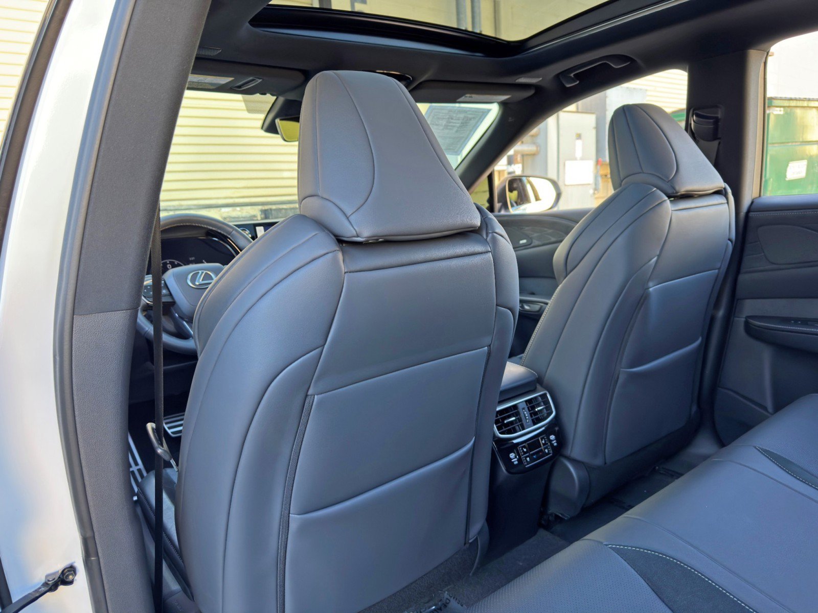 Used 2023 Lexus RX 500h F Sport w/ Cold Area Package AWD/4WD image 36