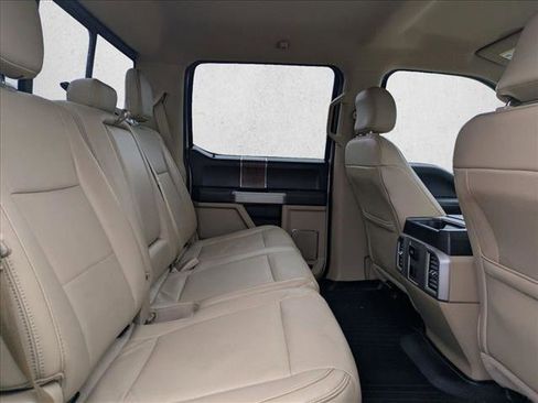 Used 2015 Ford F150 Lariat image 17