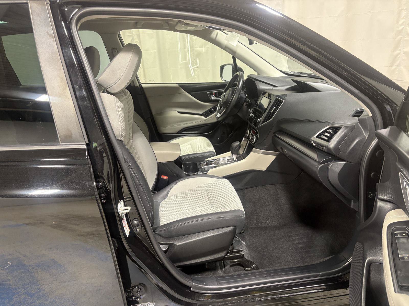 Used 2020 Subaru Forester Premium AWD/4WD image 8