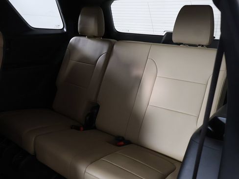 Used 2023 Chevrolet Traverse Premier AWD/4WD image 39