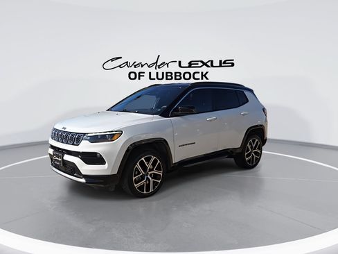 Used 2025 Jeep Compass Limited w/ Elite Group AWD/4WD image 4