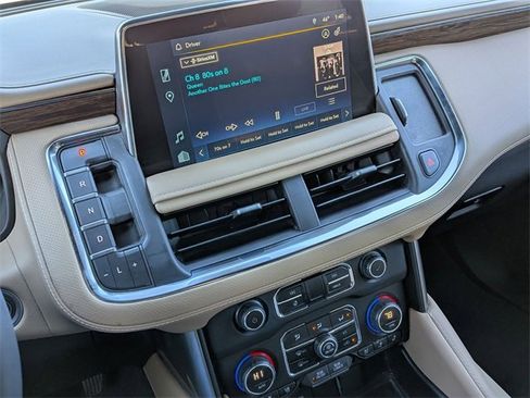 Used 2023 Chevrolet Tahoe Premier w/ Premium Package image 22