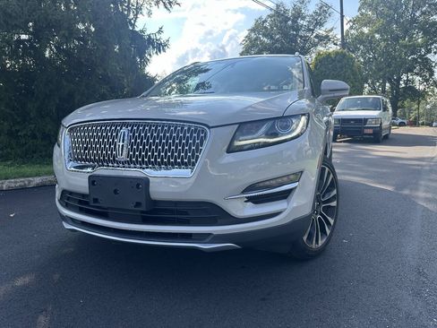 Used 2019 Lincoln MKC Reserve w/ MKC Climate Package AWD/4WD image 2