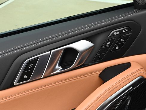 New 2026 BMW X6 xDrive40i w/ Climate Comfort Package image 23