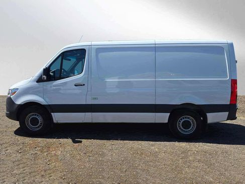 Used 2025 Mercedes-Benz Sprinter 2500 image 6