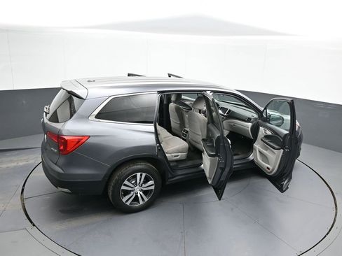 Used 2018 Honda Pilot EX image 45