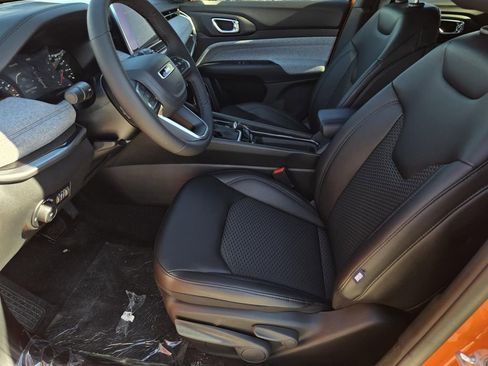 New 2026 Jeep Compass Latitude image 15