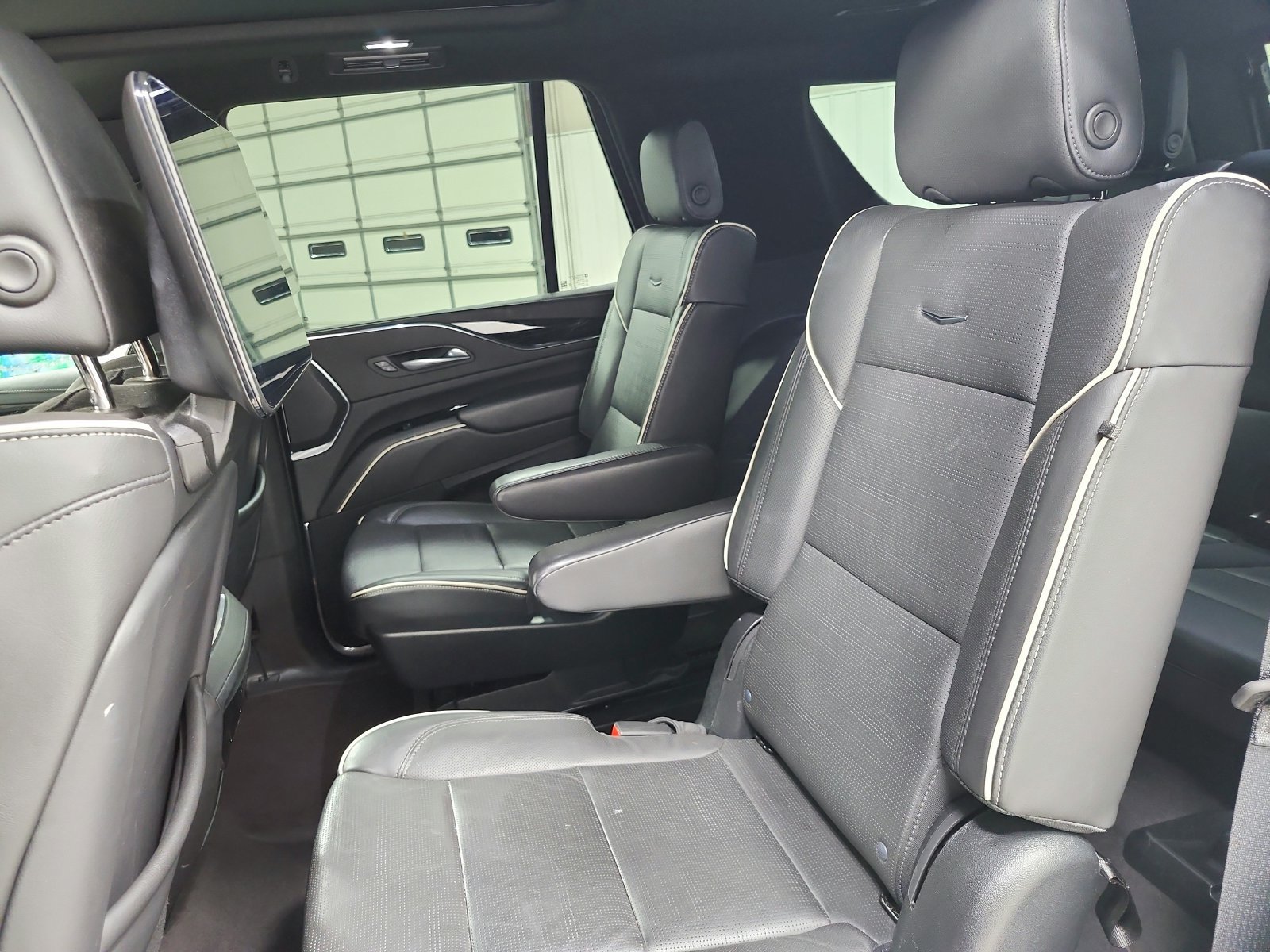 Used 2023 Cadillac Escalade Sport AWD/4WD image 11