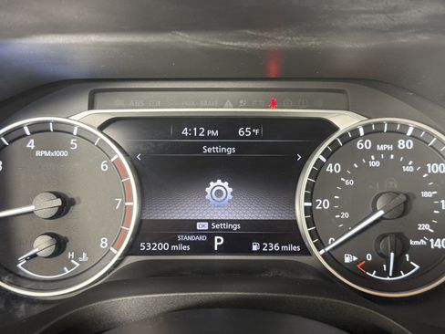 Used 2023 Nissan Rogue S FWD image 17