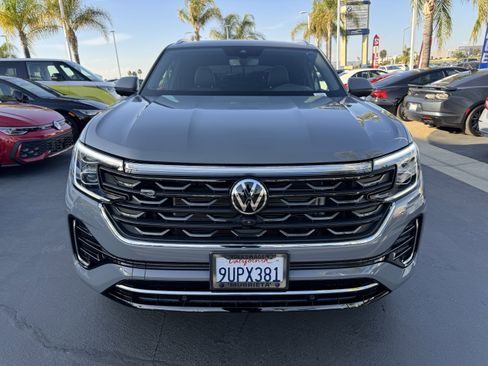 Certified 2025 Volkswagen Atlas Cross Sport SEL Premium R-Line image 3