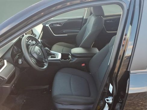 Used 2024 Toyota RAV4 XLE FWD image 26