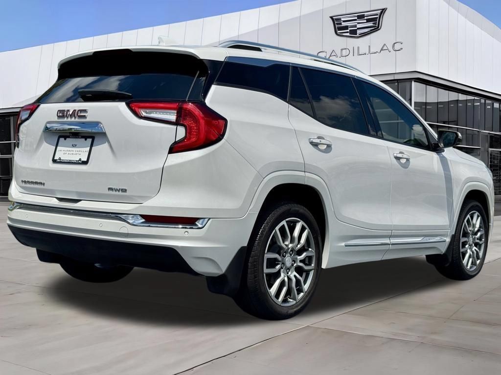 Used 2023 GMC Terrain Denali AWD/4WD image 8
