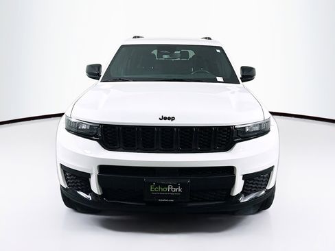 Used 2022 Jeep Grand Cherokee L Laredo image 2