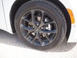 New 2024 Chrysler Pacifica Limited w/ Uconnect Theater Family Group image 5